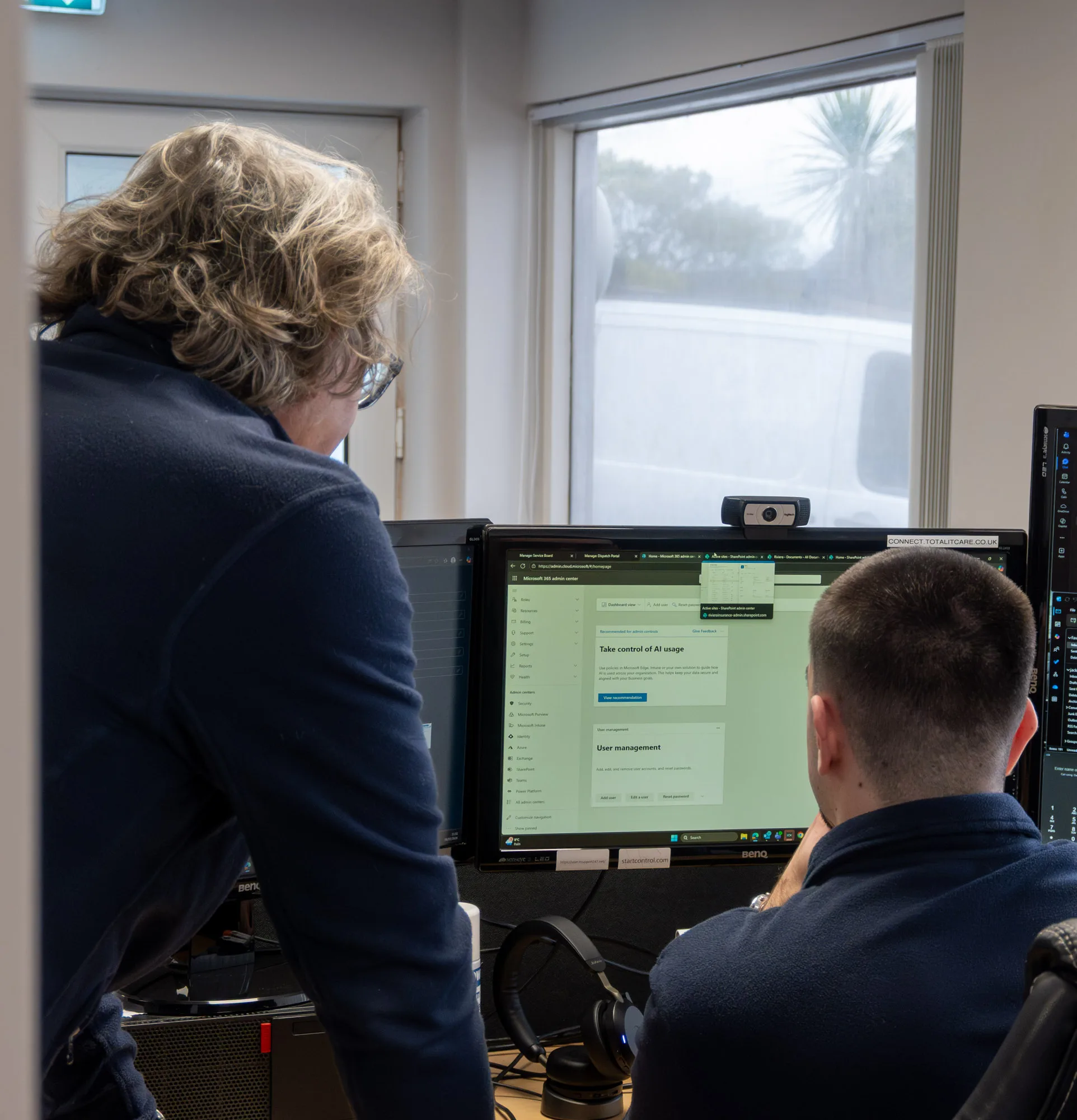 team in 1 zero 1 office